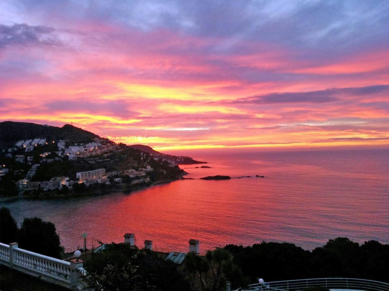 Breathtaking Costabrava Seaview Apartment 5M Beach - Casa Artevida Roses Extérieur photo